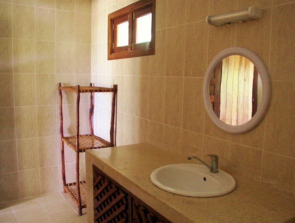 Hotel Domokuchu Beach Bungalows